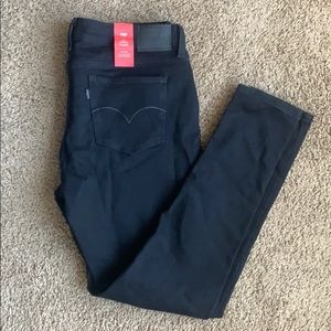 Levi’s black jeans